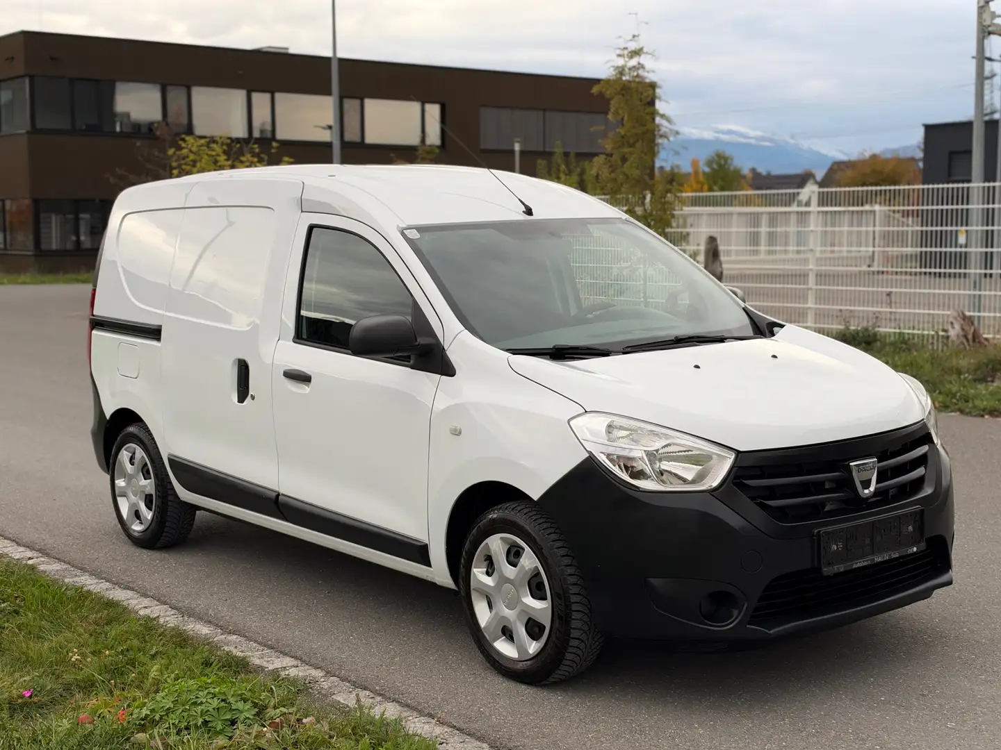 Dacia Dokker 1.6 Kasten | TÜV NEU | 1.Besitz | Anhängerk. Weiß - 1