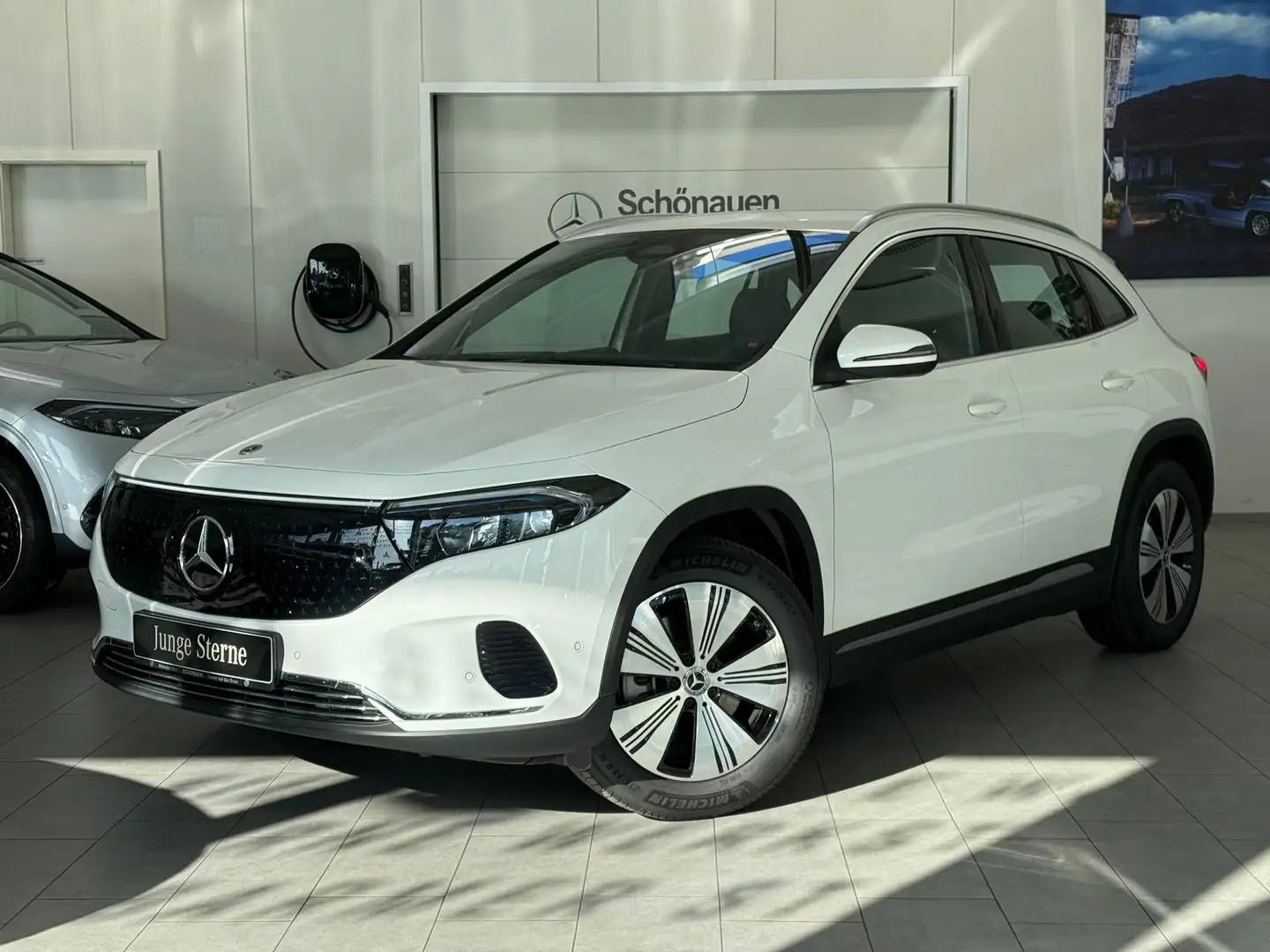 Mercedes-Benz EQA 250 PROGRESSIVE ADVANCED+VZASSIST+CARPLAY Wit - 1