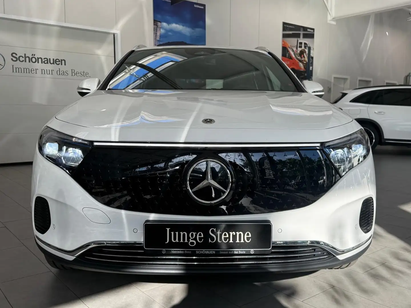 Mercedes-Benz EQA 250 PROGRESSIVE ADVANCED+VZASSIST+CARPLAY Wit - 2