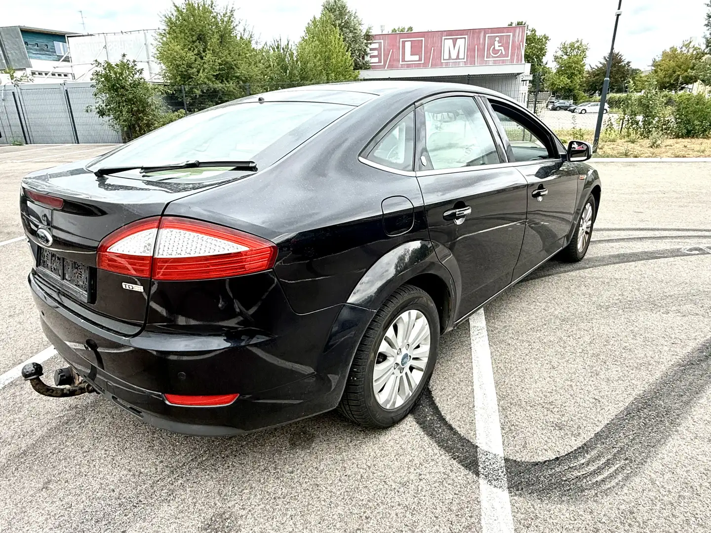 Ford Mondeo Mondeo Ghia 2,0 TDCi DPF Ghia Schwarz - 1