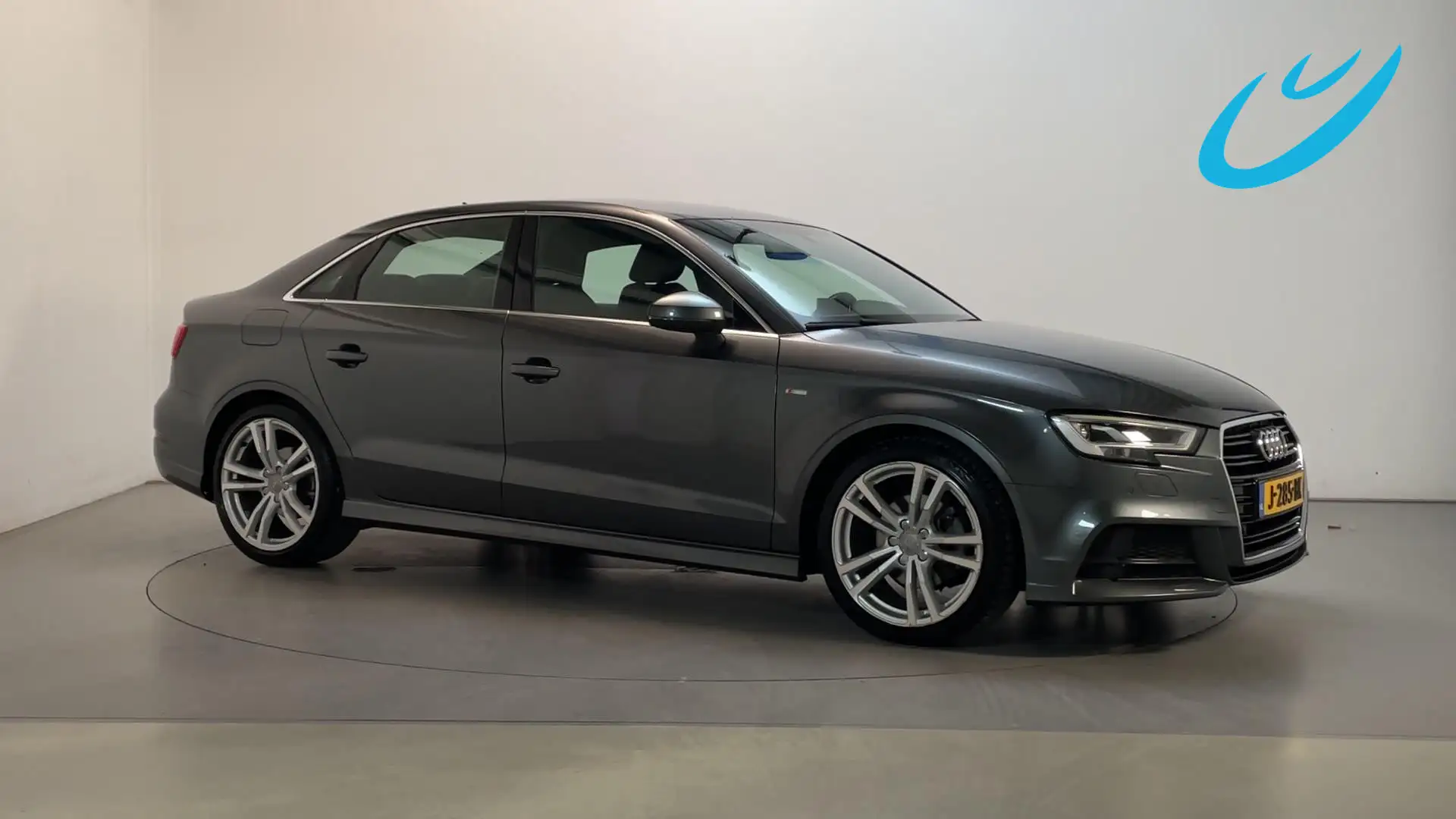 Audi A3 Limousine 35 TFSI 150pk S-Tronic CoD Advance Sport Grau - 1