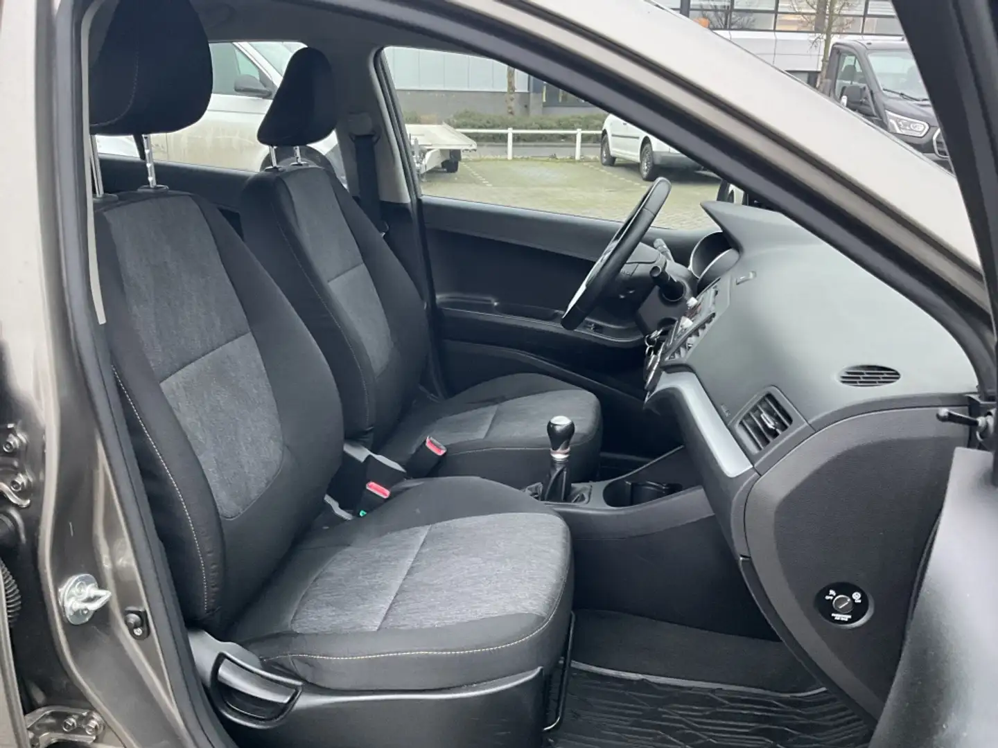 Kia Picanto 1.0 CVVT ComfortLine Airco Bluetooth Aux/Usb Grijs - 2