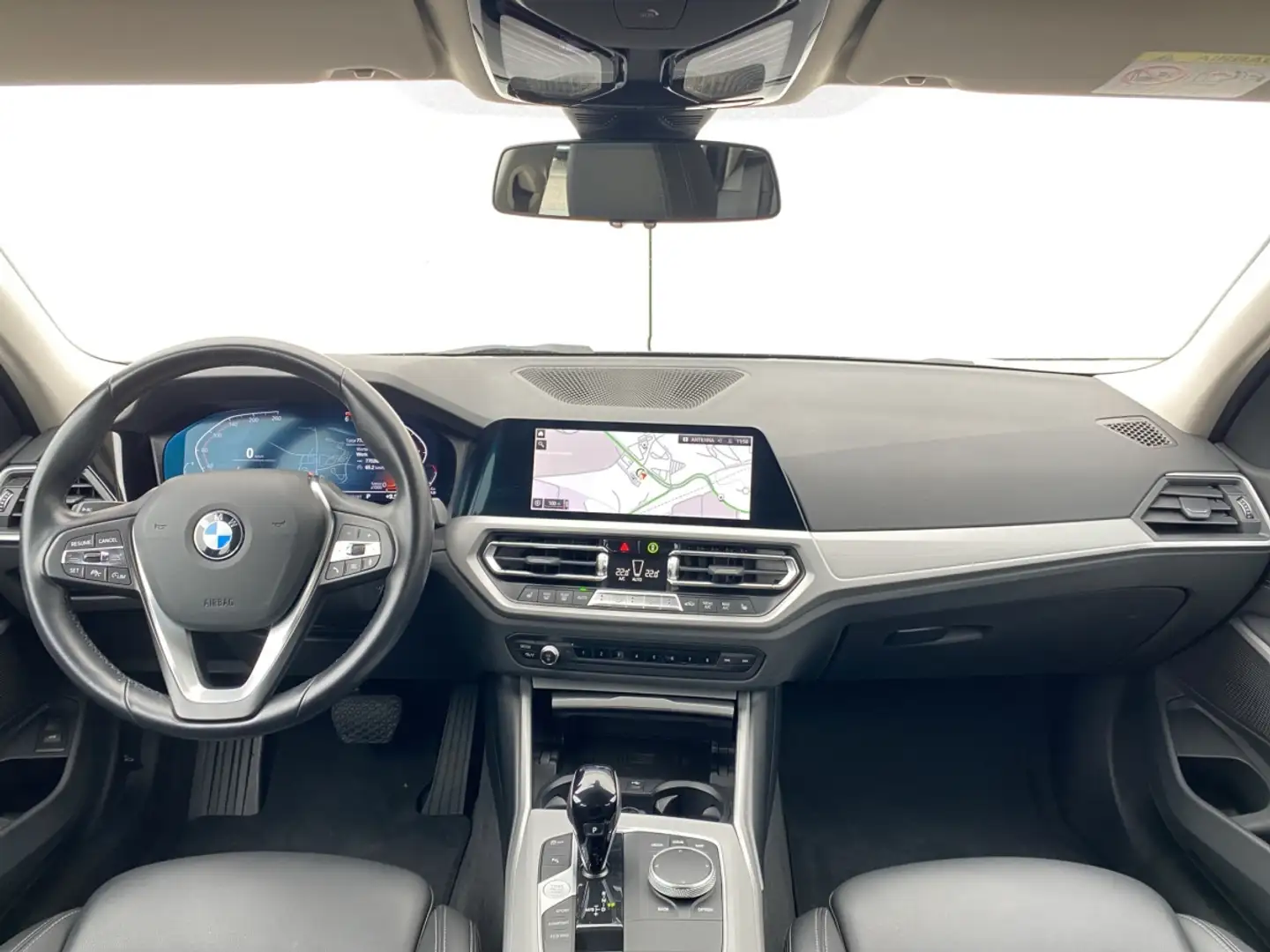 BMW 330 d xDrive Touring AHK+ACC+Laser+RFK+DrivAss+ Grau - 2