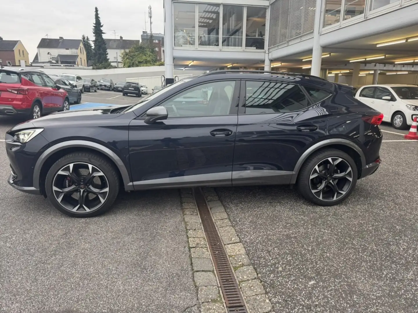 CUPRA Formentor VZ 2.0 TSI DSG 4Drive Klima Navi Rückfahrkamera Blau - 2