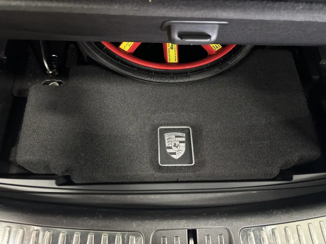 Porsche Macan снимка Porsche Macan