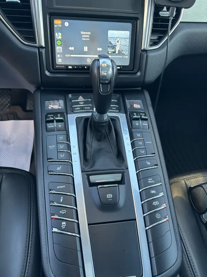 Porsche Macan снимка Porsche Macan
