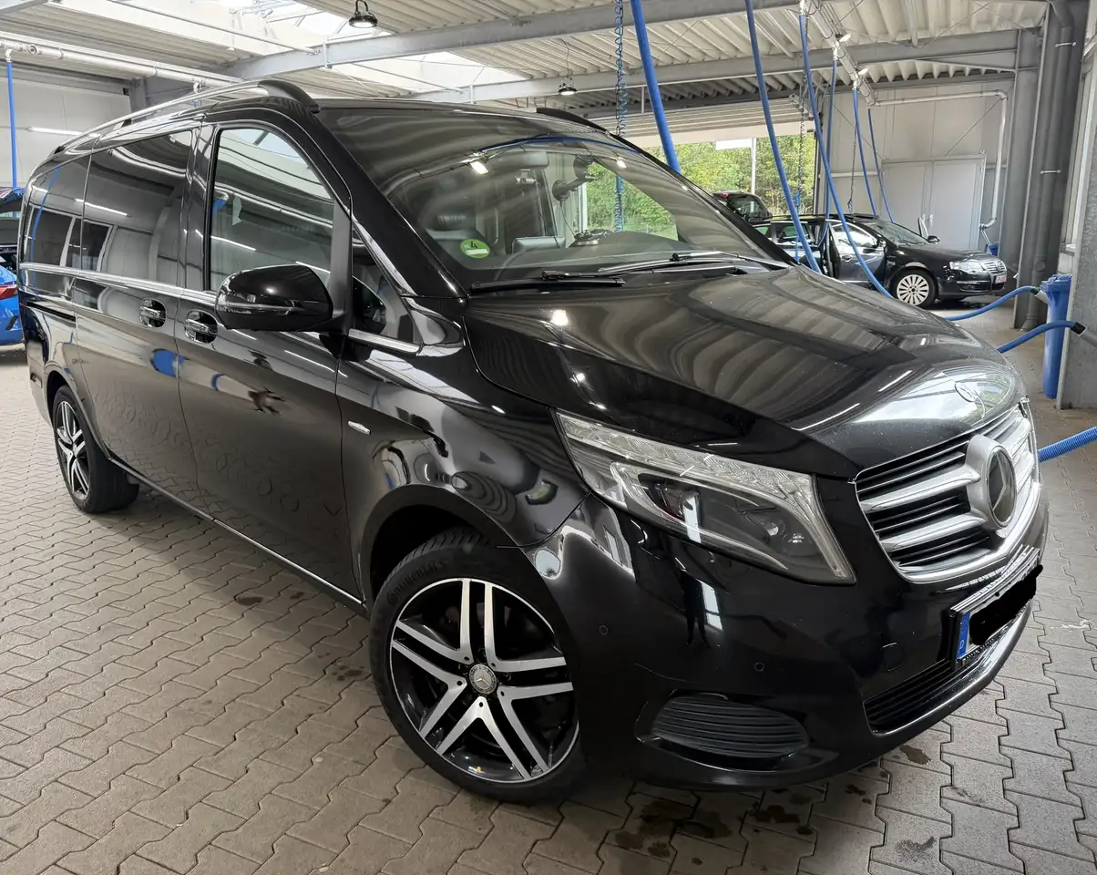 Mercedes-Benz V 250