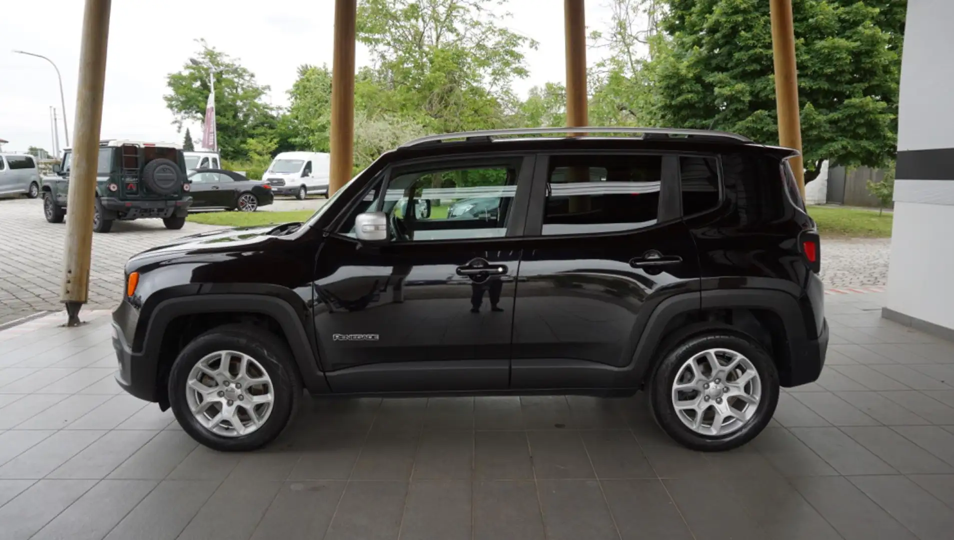 Jeep Renegade 2.0 Mjt 140CV 4WD Active Drive Limited Negro - 2