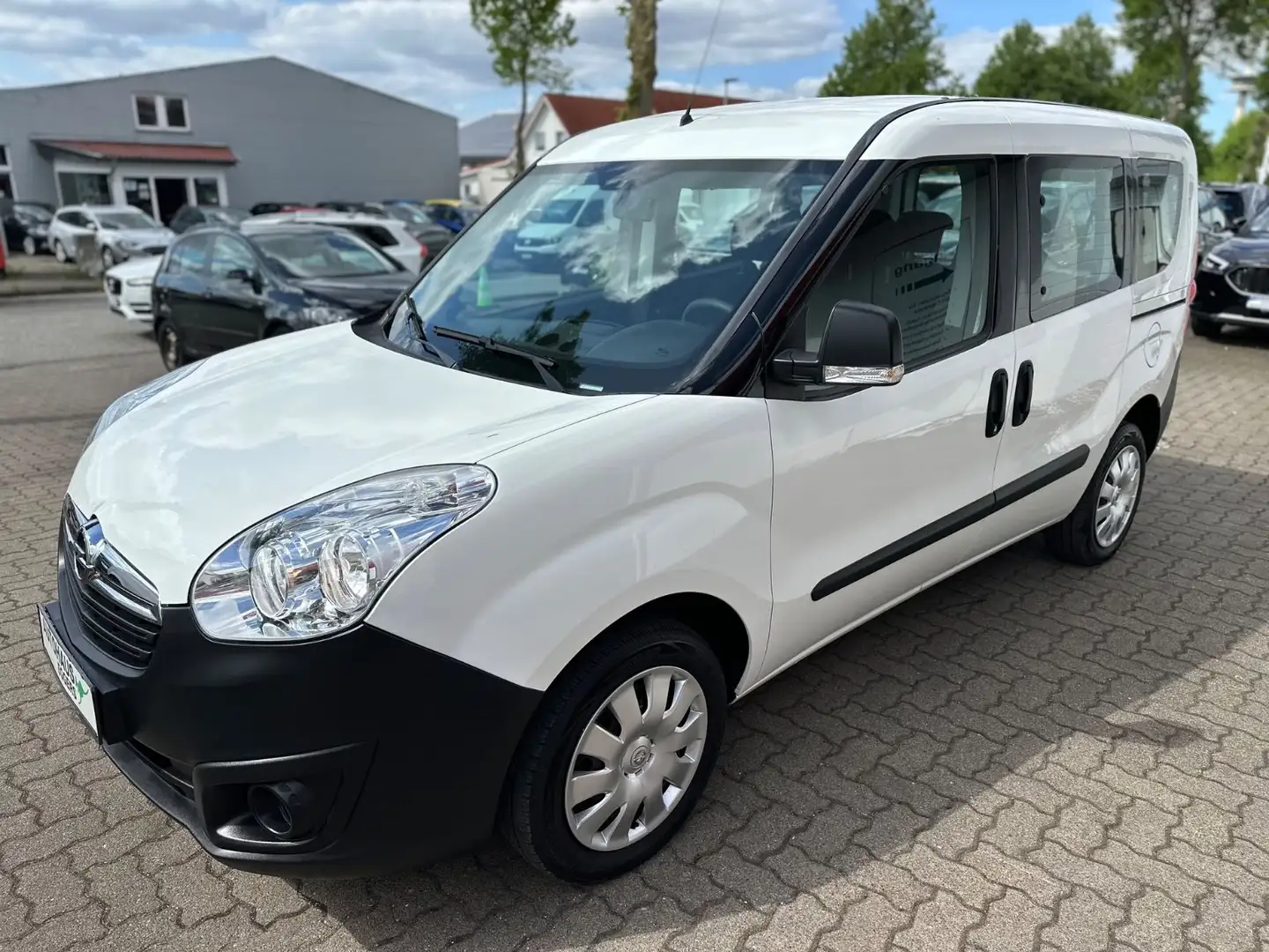 Opel Combo D 1.4 Selection L1H1/KLIMA/5-PLÄTZE/GJR Weiß - 2