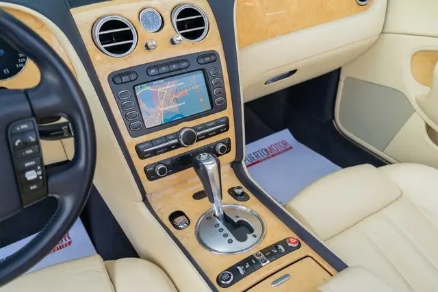 Bentley Continental GT view 22