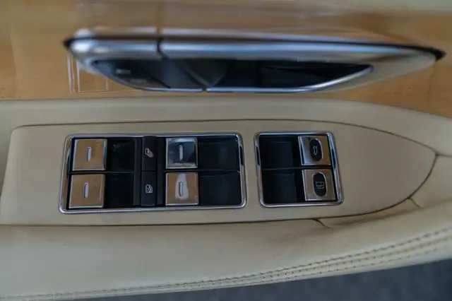 Bentley Continental GT view 15