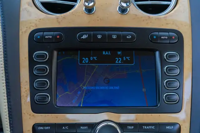 Bentley Continental GT view 19