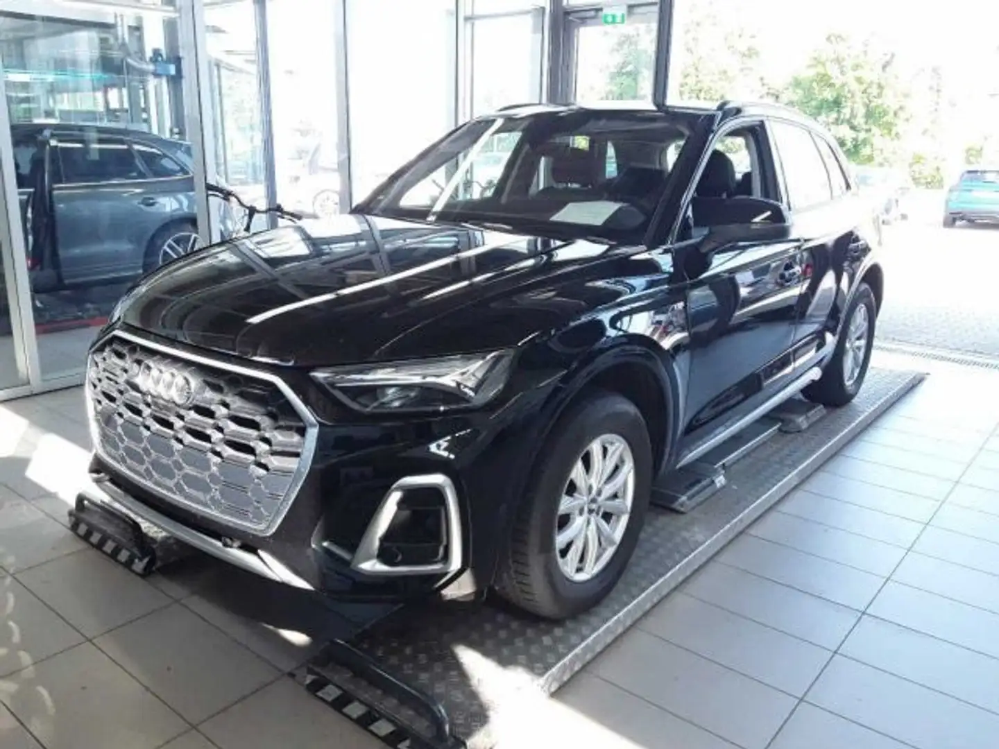 Audi Q5 SUV S line 40 TDI quattro 150(204) kW(PS) S t Schwarz - 1