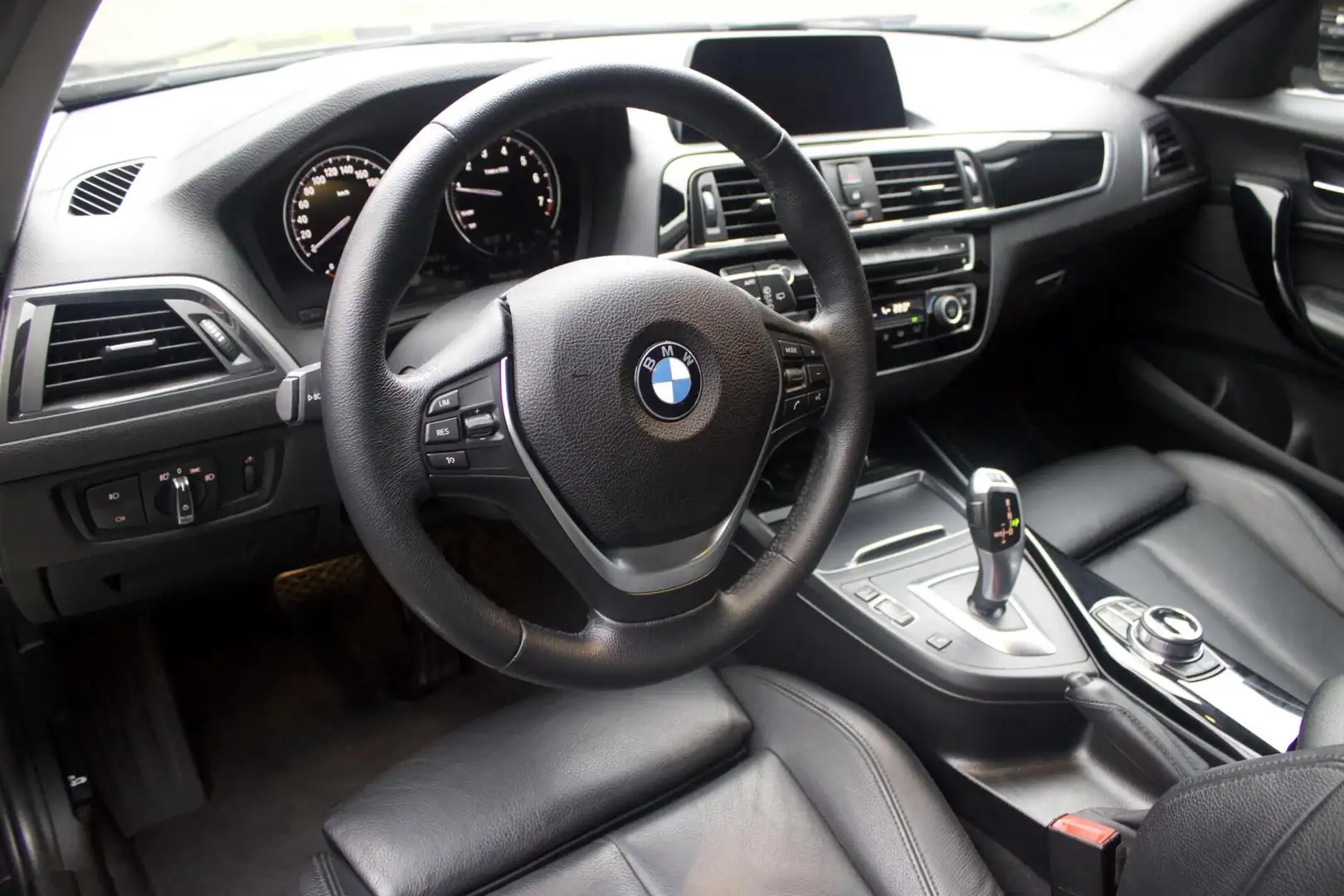 BMW 120 1-serie 120i Sportline| AUT - M135i Velgen - Leder - 2