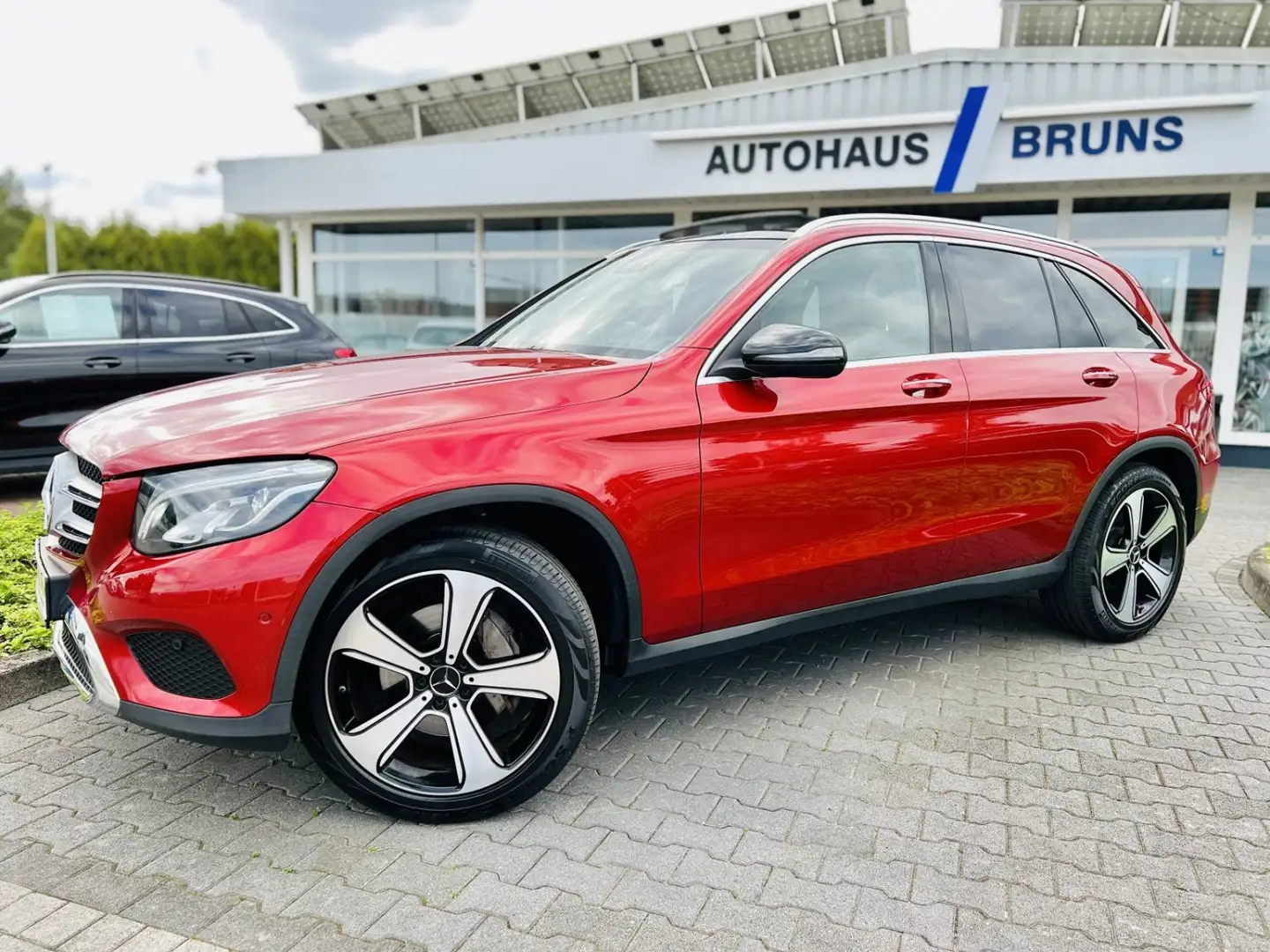 Mercedes-Benz GLC 250 d 4M Panod, LED, RFK, PTS, Memory, Spur, Keylessgo Kırmızı - 2