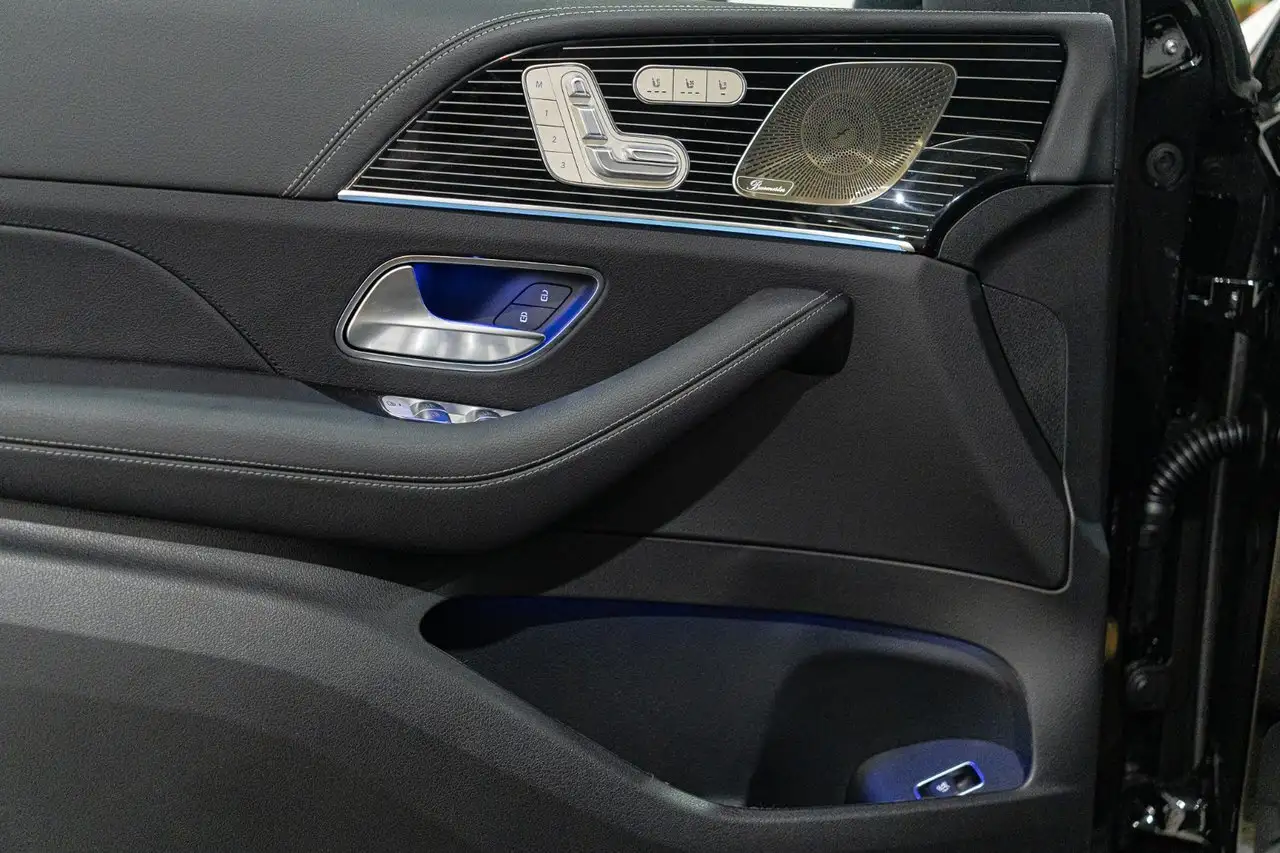Mercedes-Benz GLE снимка Mercedes-Benz GLE