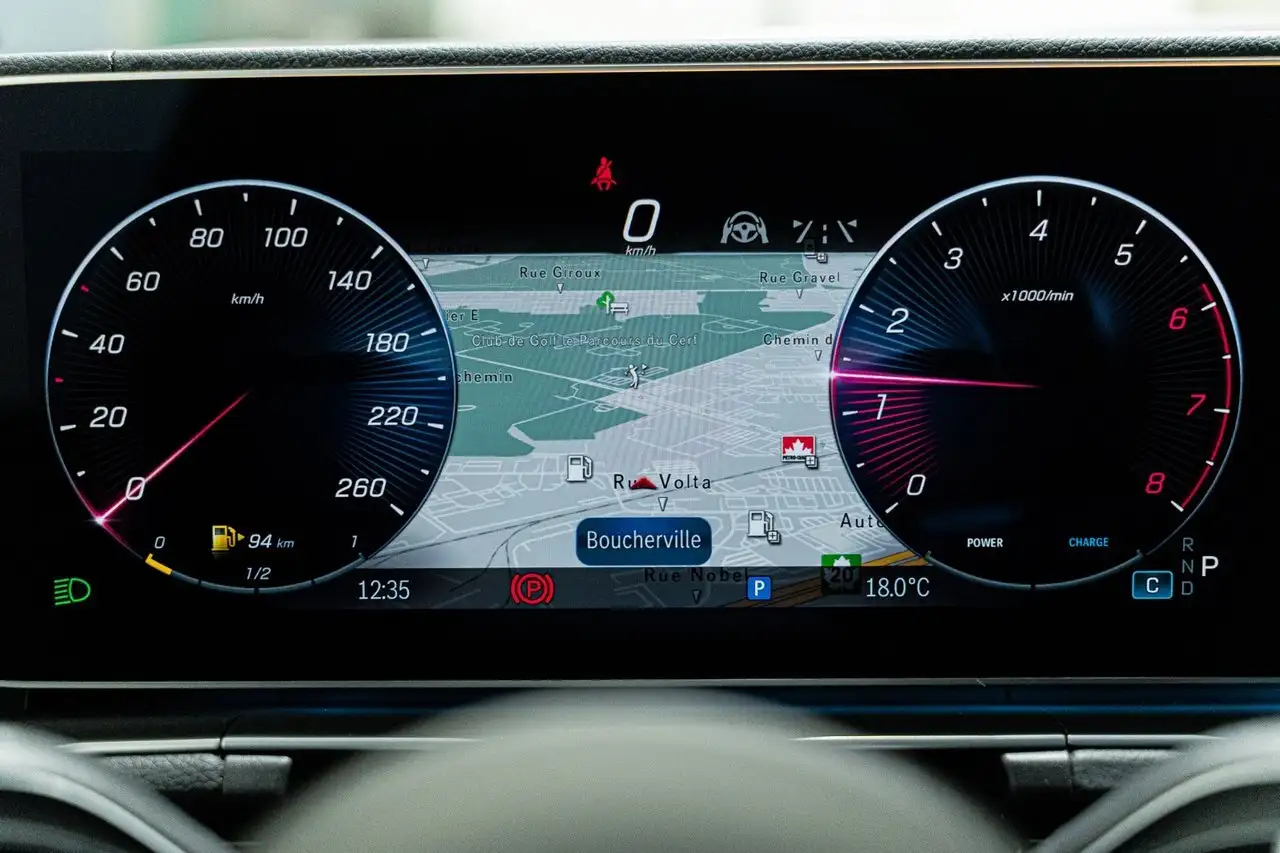 Mercedes-Benz GLE снимка Mercedes-Benz GLE