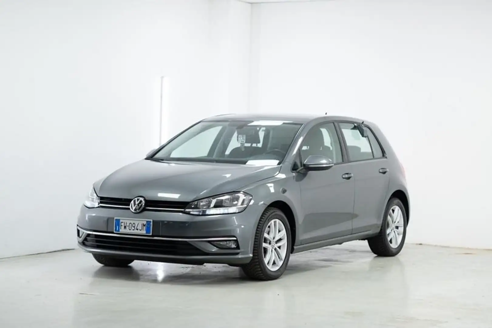 Volkswagen Golf (5 porte) 1.6 TDi Business 115CV Gri - 1