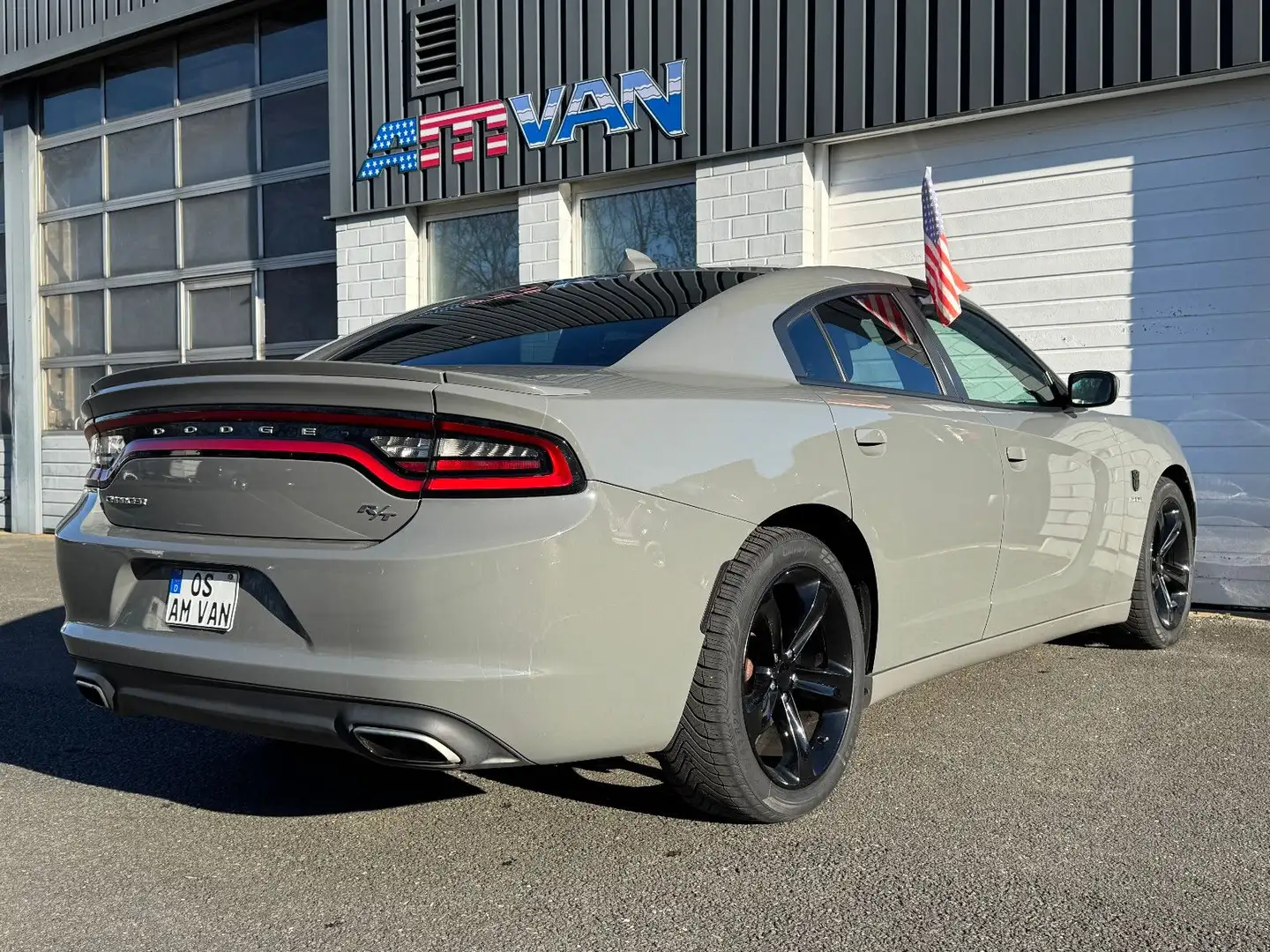 Dodge Charger 5.7 V8 HEMI RT 17er Model in grau uni Gris - 2