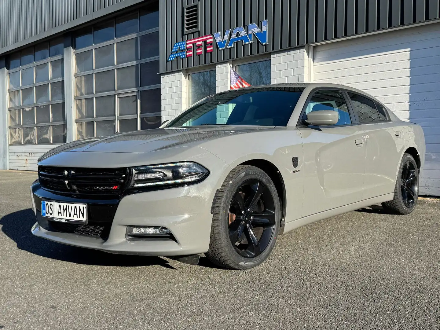 Dodge Charger 5.7 V8 HEMI RT 17er Model in grau uni Gris - 1