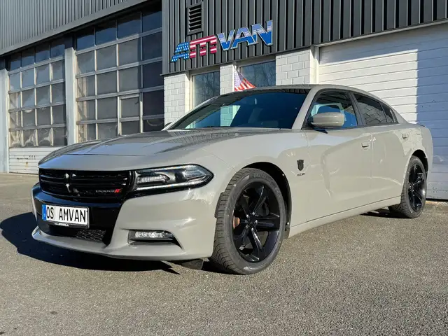 Dodge Charger 5.7 V8 HEMI RT 17er Model in grau uni