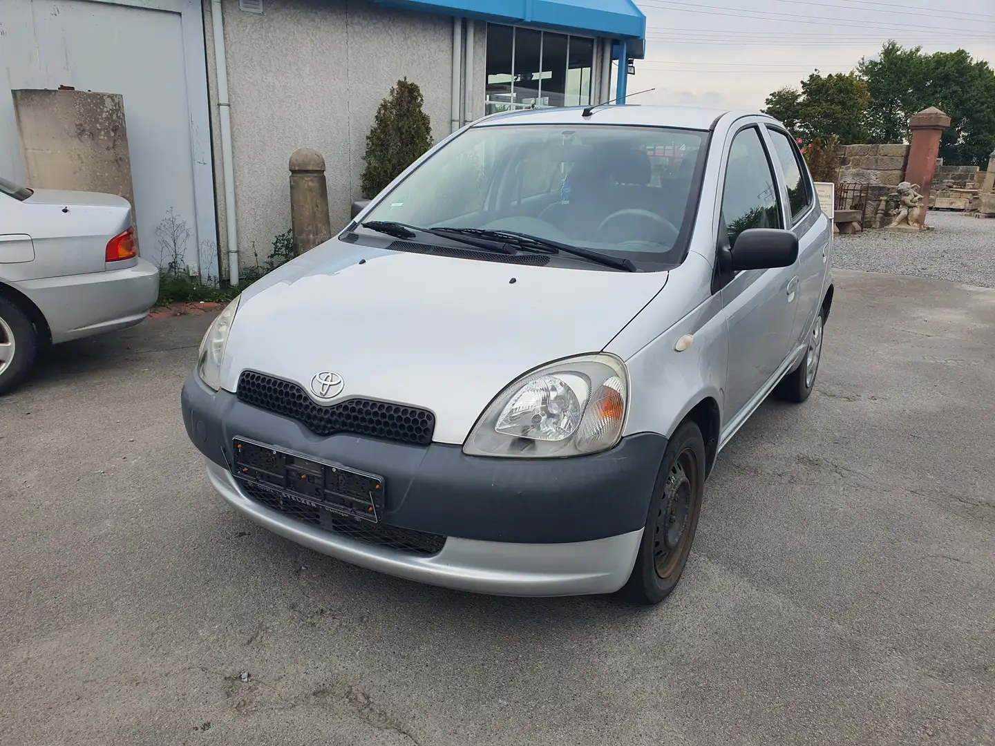 Toyota Yaris Yaris 1.0 tuv neu 2hand klima 4 turig - 2