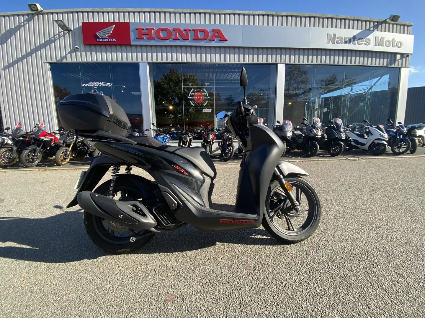 Honda SH 125 Noir - 1