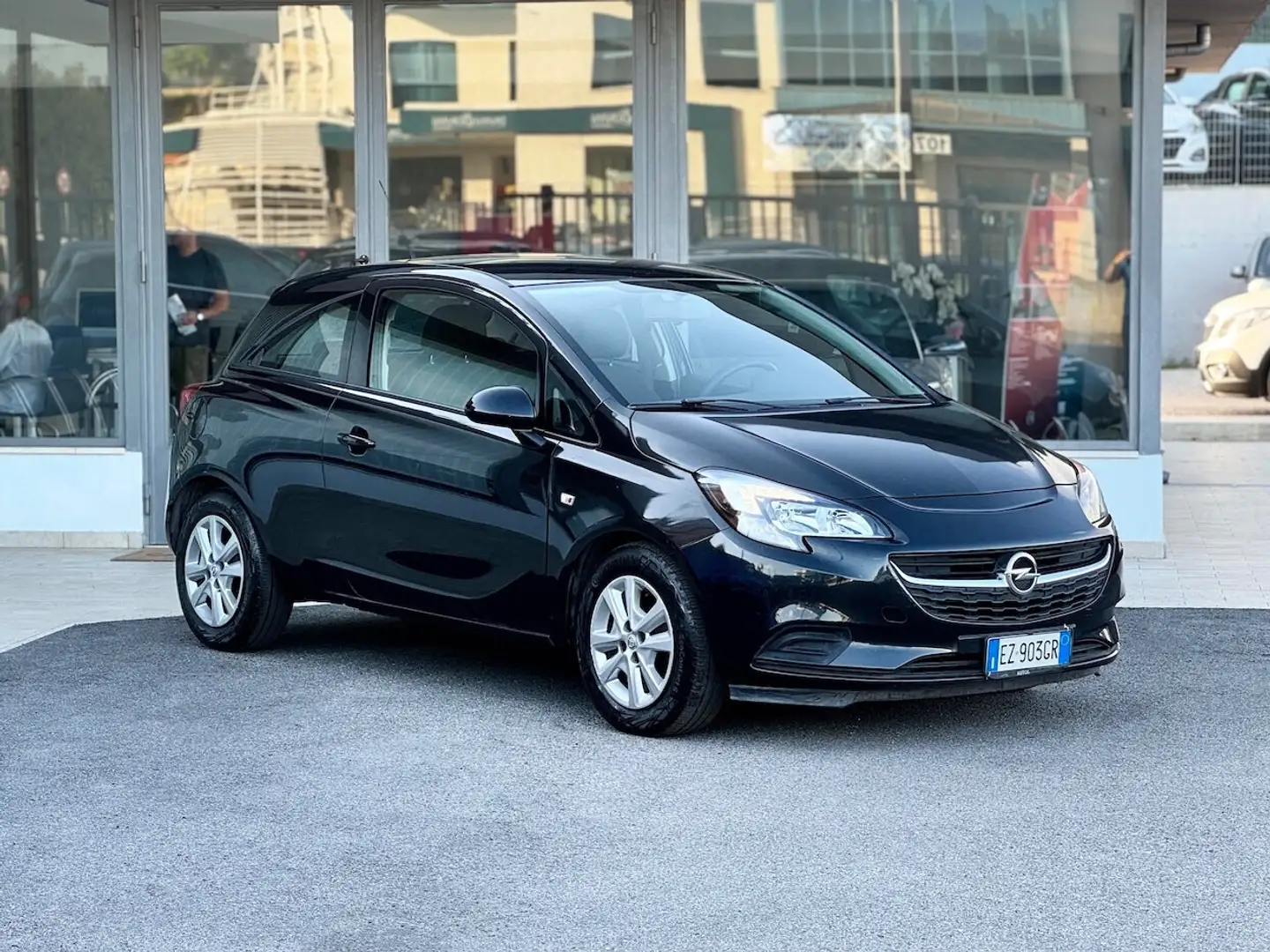 Opel Corsa 1.2 Benzina 69CV E6 Neo. - 2015 Schwarz - 1