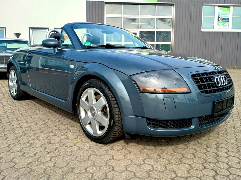 Audi TT 1.8 T Roadster im außergewöhnlichen Pflegezustand Xenon Bose Scheckheft — photo 3