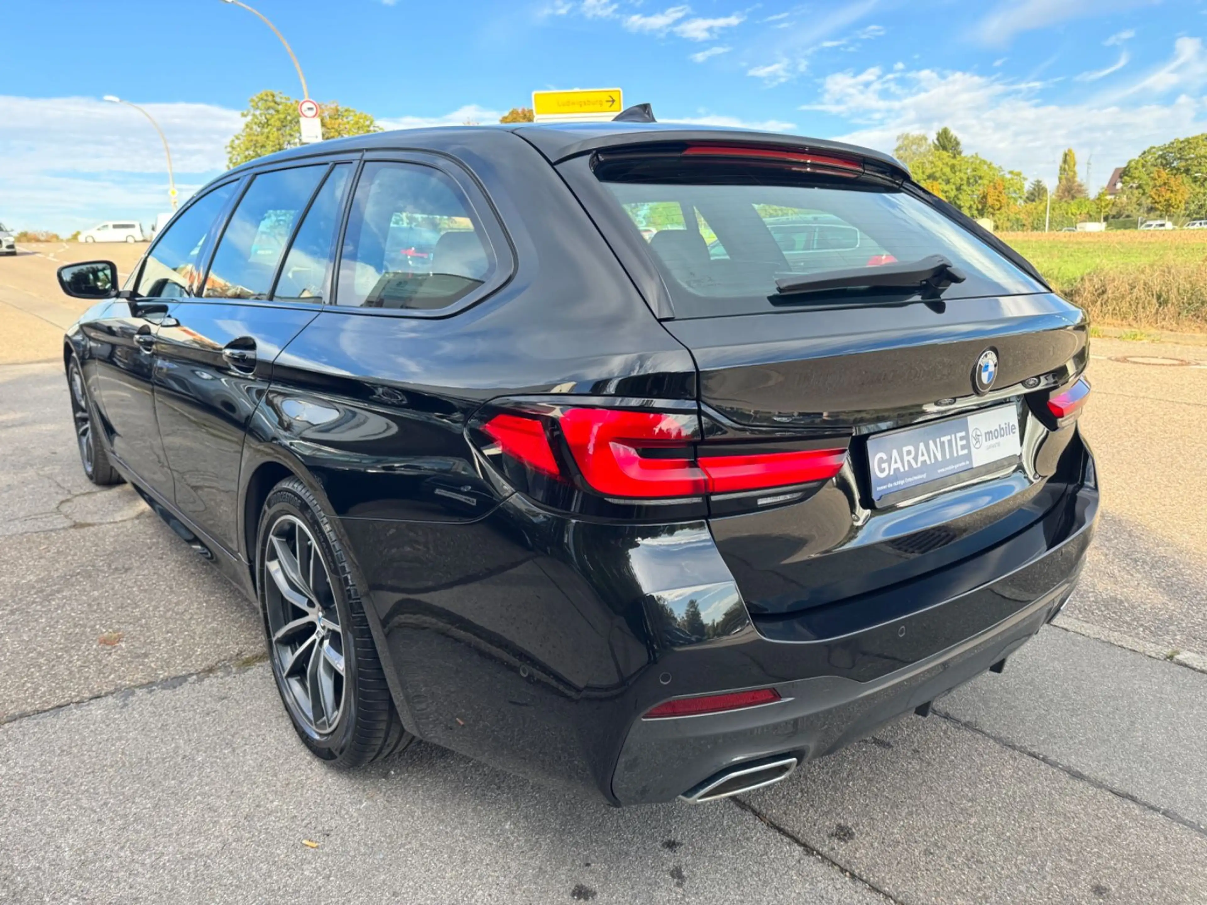 BMW 520 d Touring M Sport Navi LED Ambiente AHK 1.H — photo 4