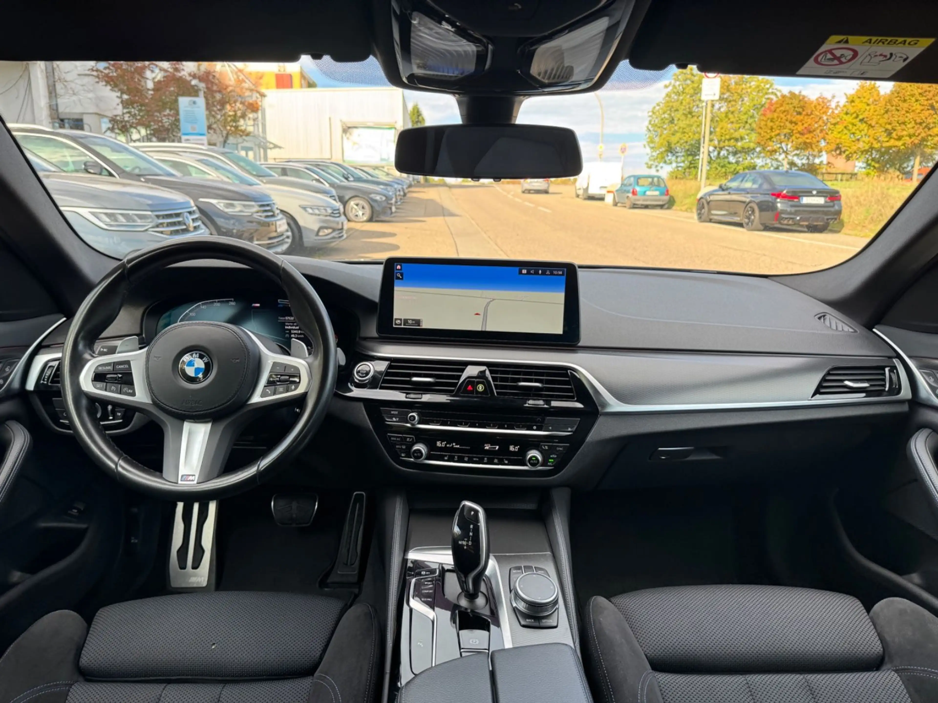 BMW 520 d Touring M Sport Navi LED Ambiente AHK 1.H — photo 10