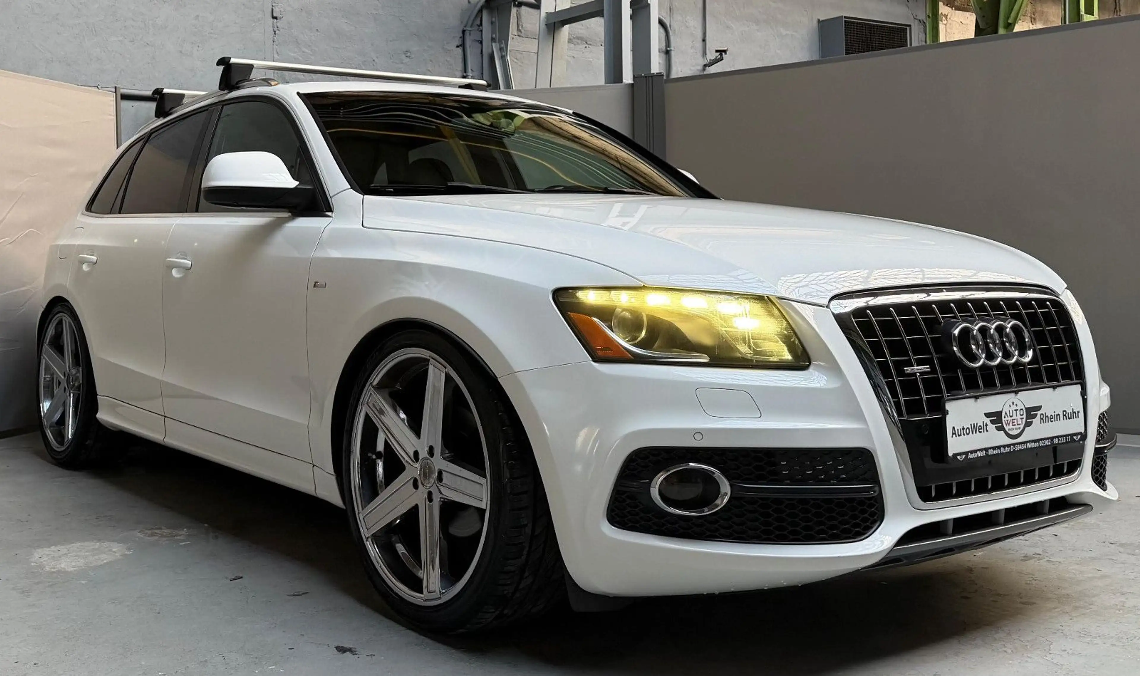 Audi Q5 3.2 FSI S-Line quattro Leder Pano LED — photo 2