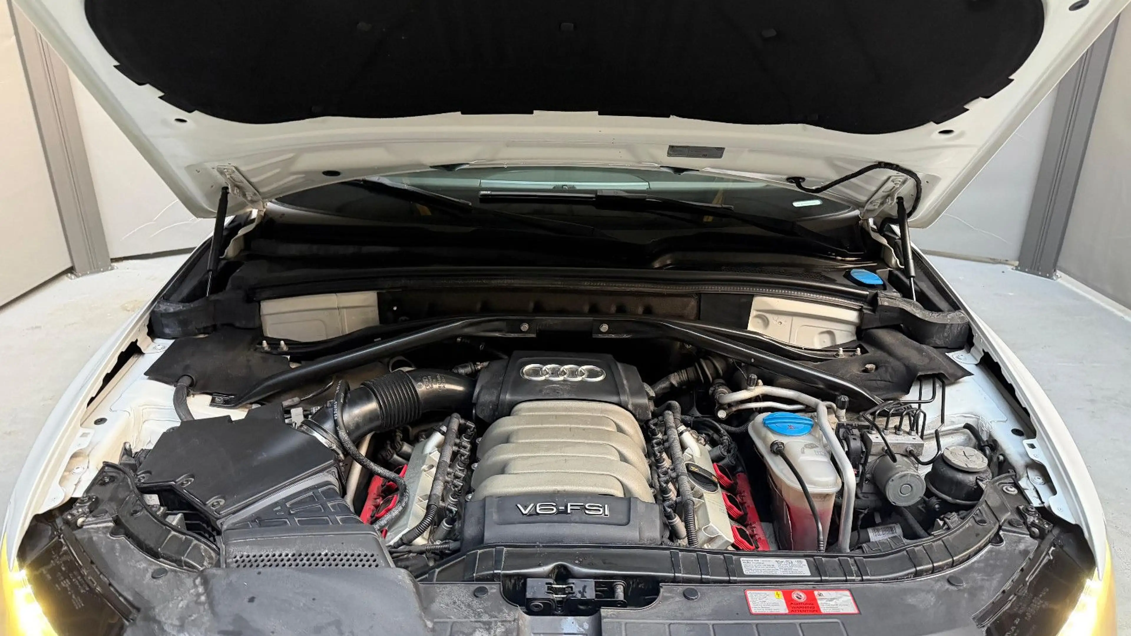 Audi Q5 3.2 FSI S-Line quattro Leder Pano LED — photo 15