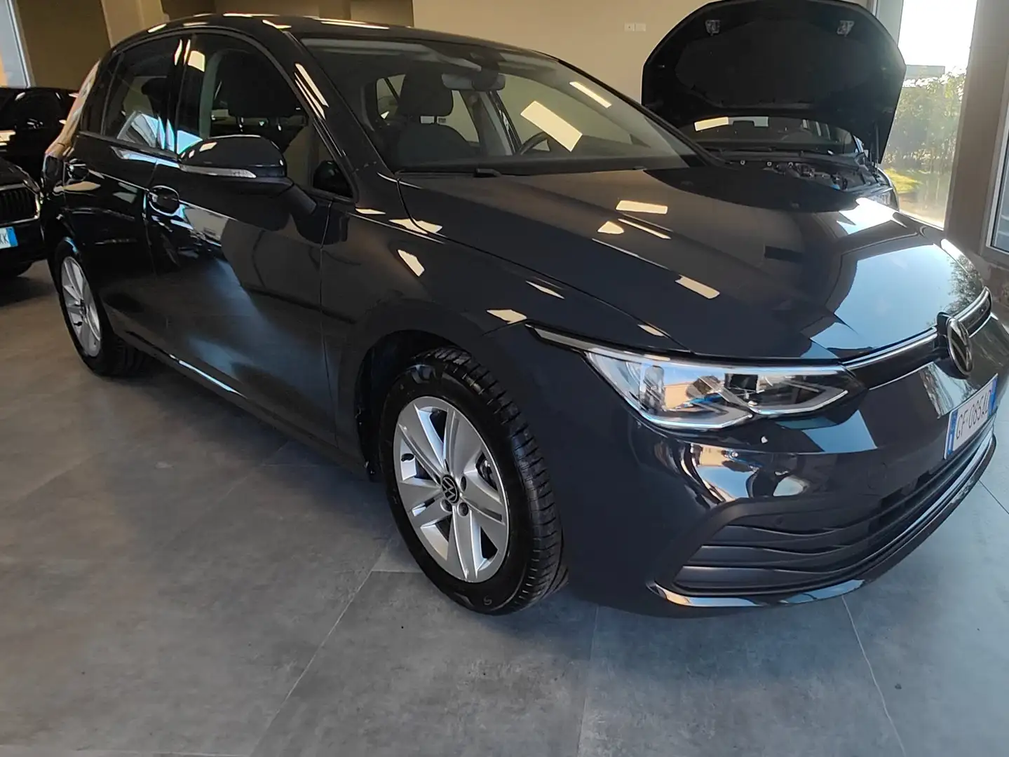 Volkswagen Golf Golf VIII 2020 1.5 tgi Life 130cv dsg Grigio - 2