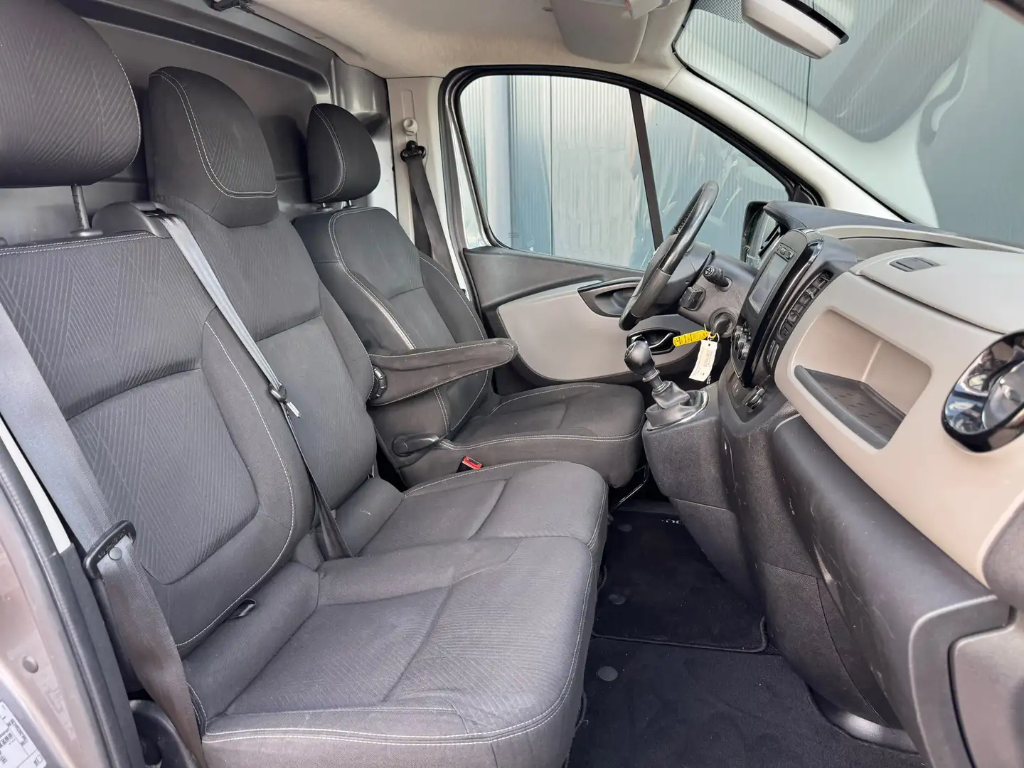 Nissan NV300 1.6 dCi 125 L2H1 * Cruise * PDC * Trekhaak * Gris - 2