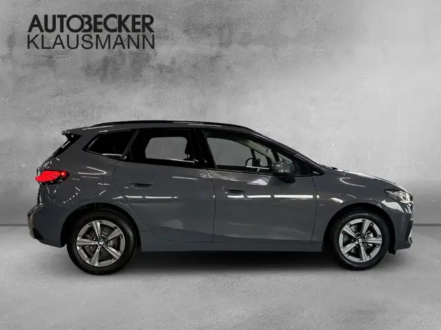 BMW 2 Series view 4