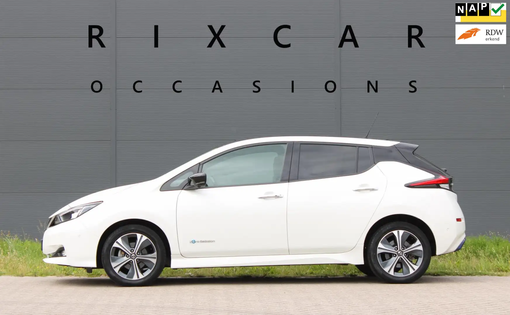 Nissan Leaf Tekna 62 kWh 380kmActieradius !!NIEUWBINNEN!! Wit - 1