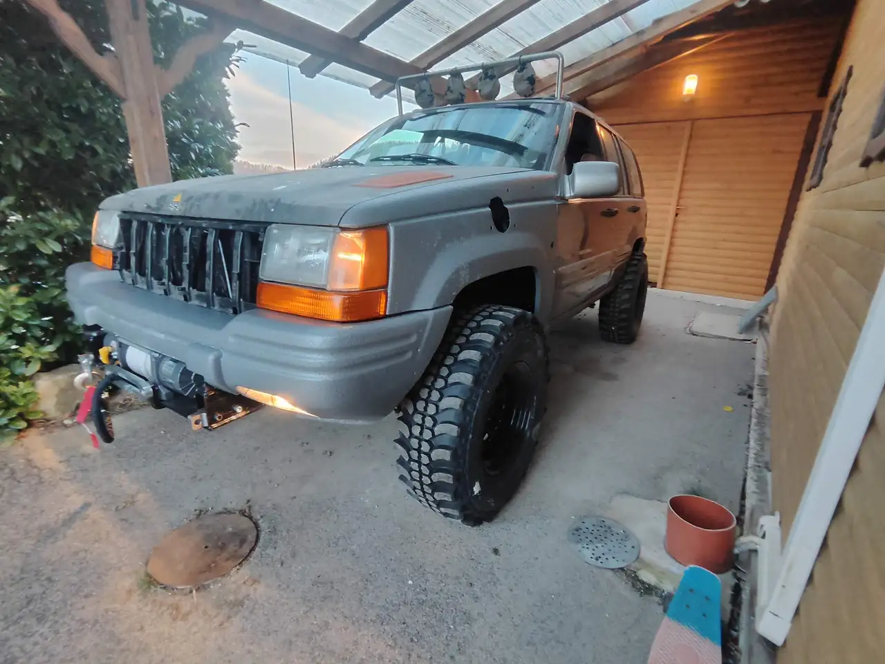 Jeep Grand Cherokee 5,9 Limited LX Aut., foto 6
