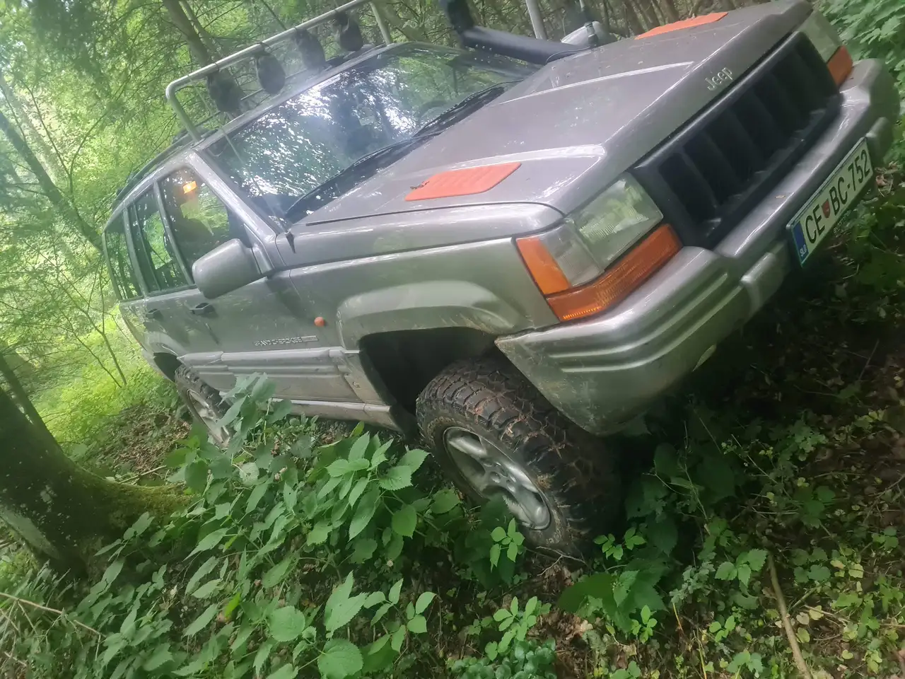 Jeep Grand Cherokee 5,9 Limited LX Aut., foto 8