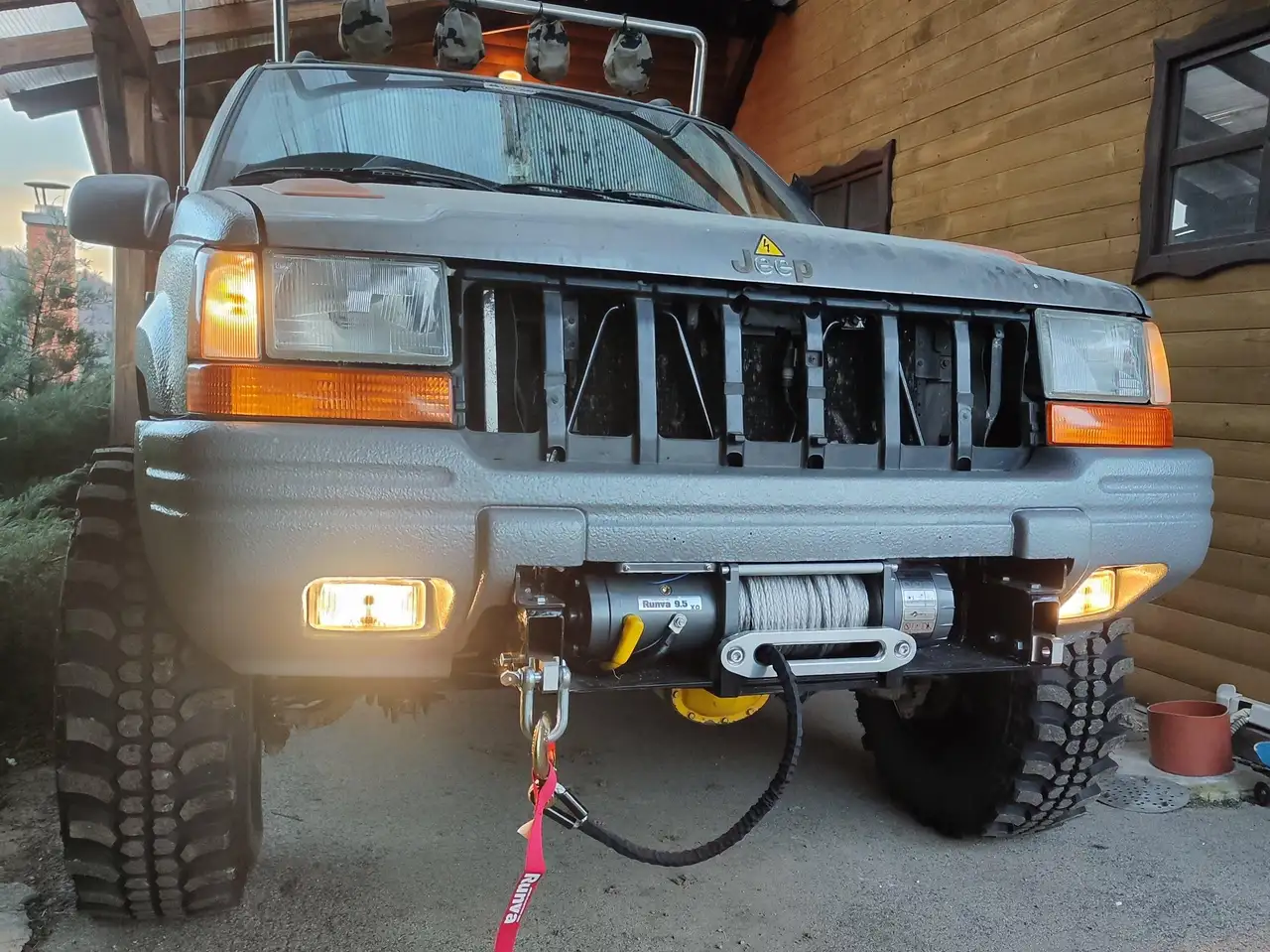 Jeep Grand Cherokee 5,9 Limited LX Aut., foto 5