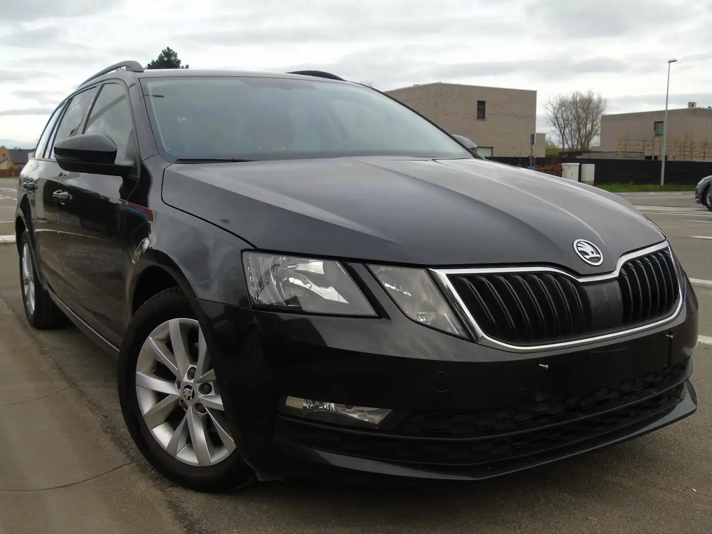 Skoda Octavia 1.6 CR TDi Style DSG (EU6.2) **AUTOMAAT* EURO 6b Zwart - 1