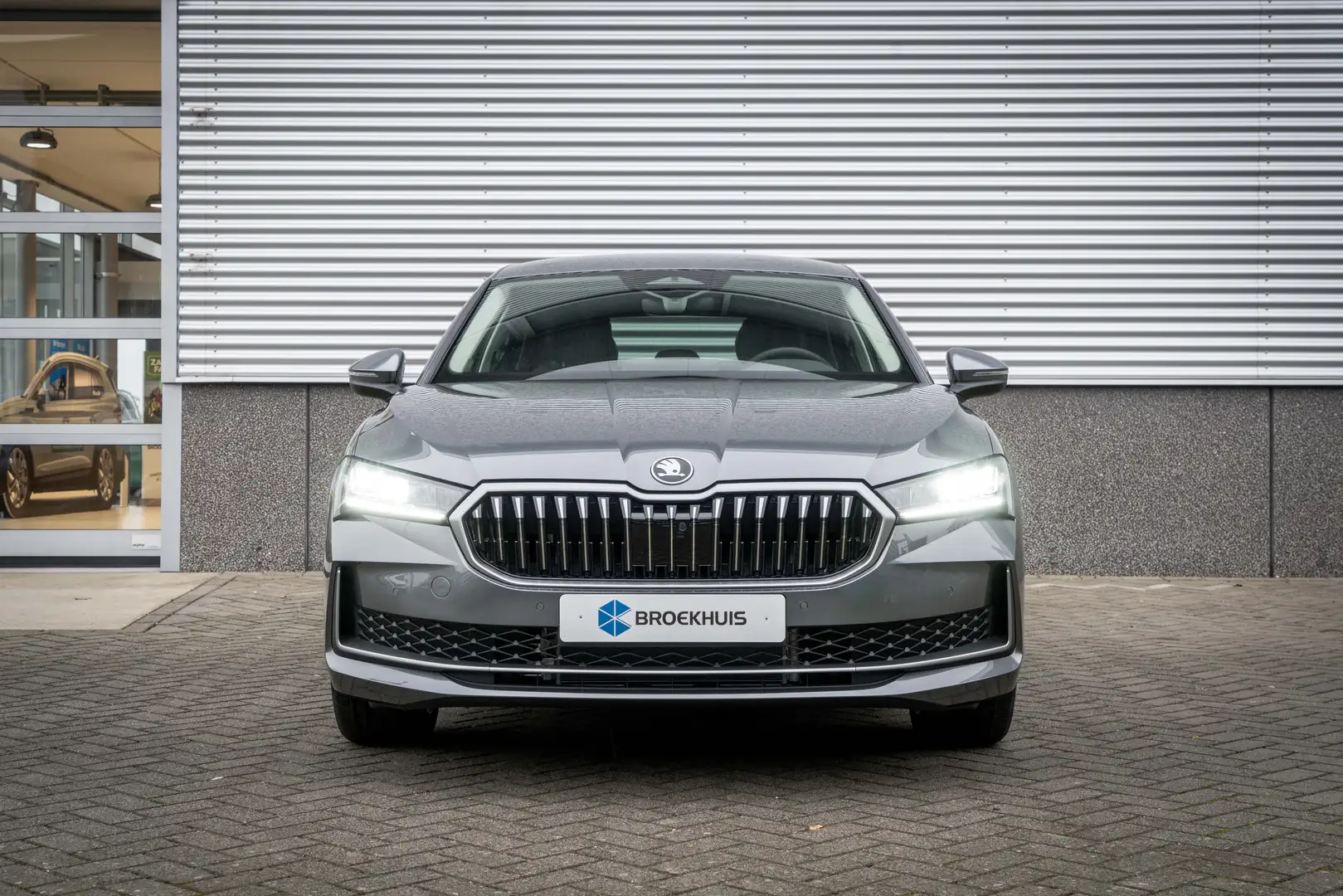 Skoda Superb First Edition | Achteruitrijcamera | Climatronic, Grijs - 2