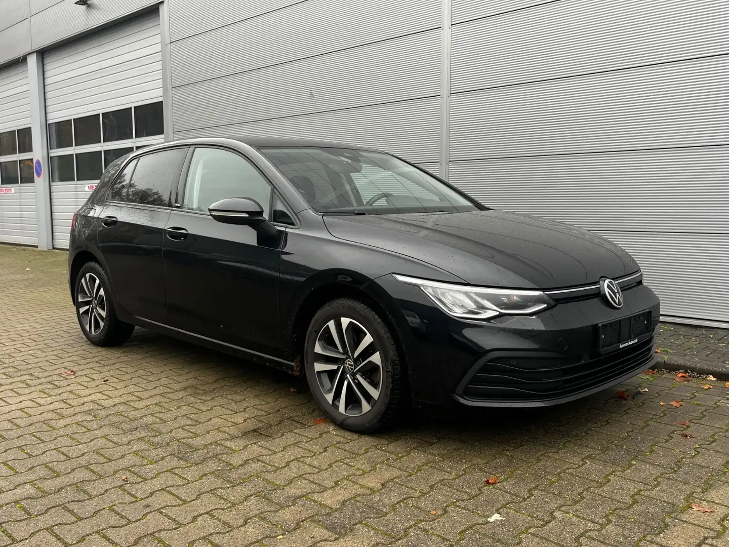 Volkswagen Golf VIII Lim. United LED Navi Schwarz - 1