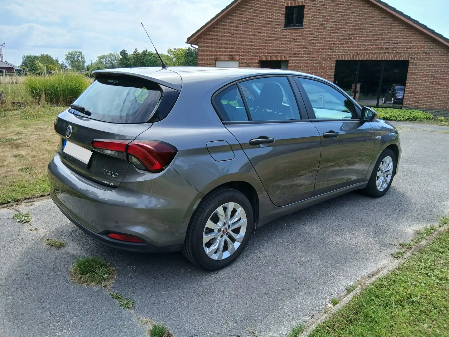 Fiat Tipo Tipo 1.4 16V Easy Gris - 2