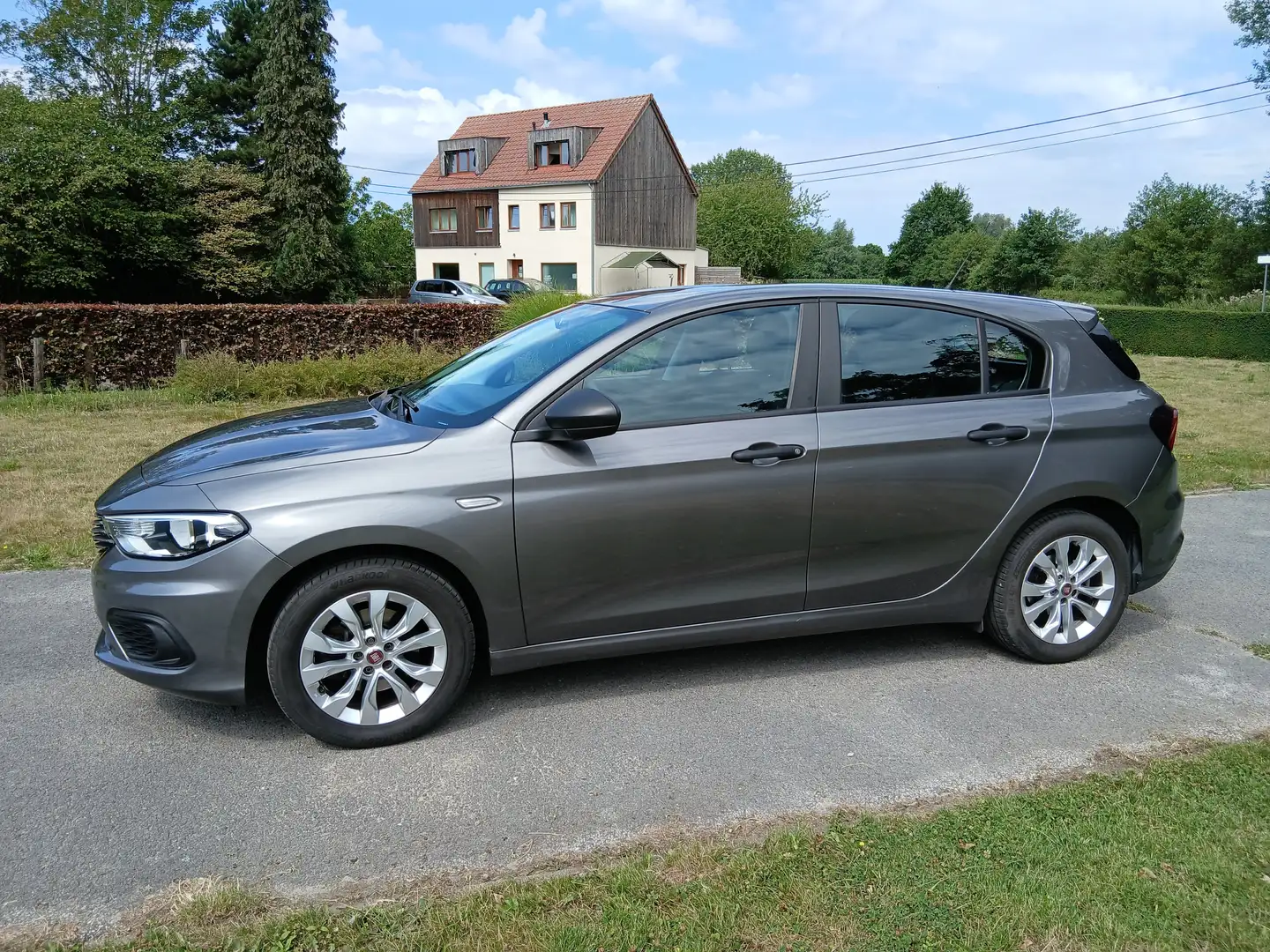 Fiat Tipo Tipo 1.4 16V Easy Gris - 1