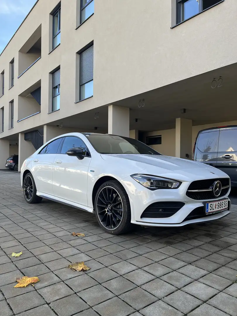 Mercedes-Benz CLA 250 4MATIC Aut. Weiß - 1
