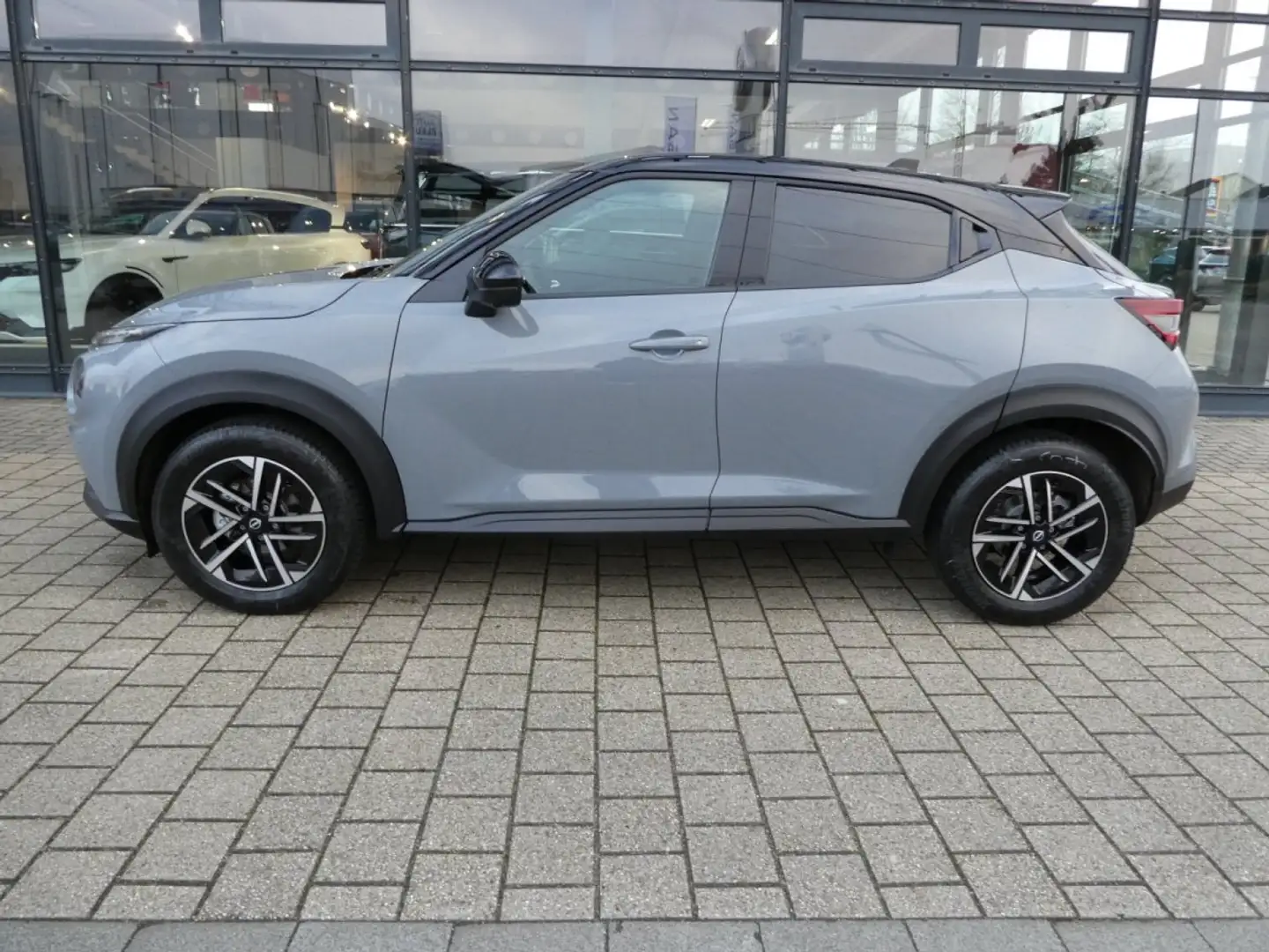Nissan Juke 1,0 DIG-T DCT N-Connecta*Navi*Winter*360Grad Grigio - 2