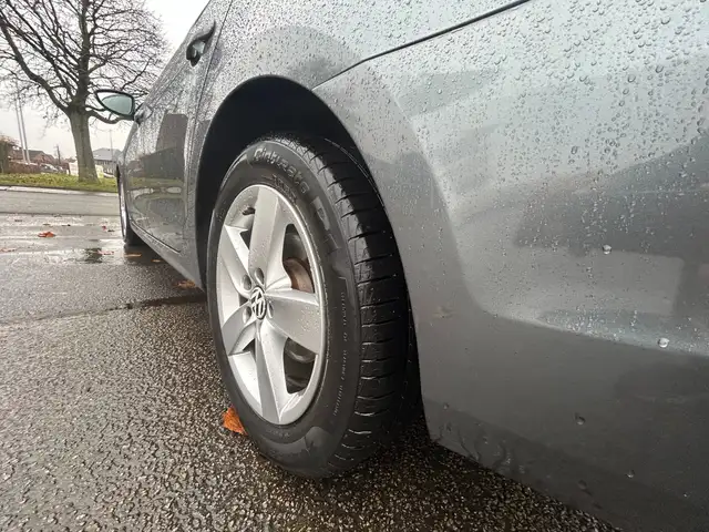 Volkswagen Jetta view 14