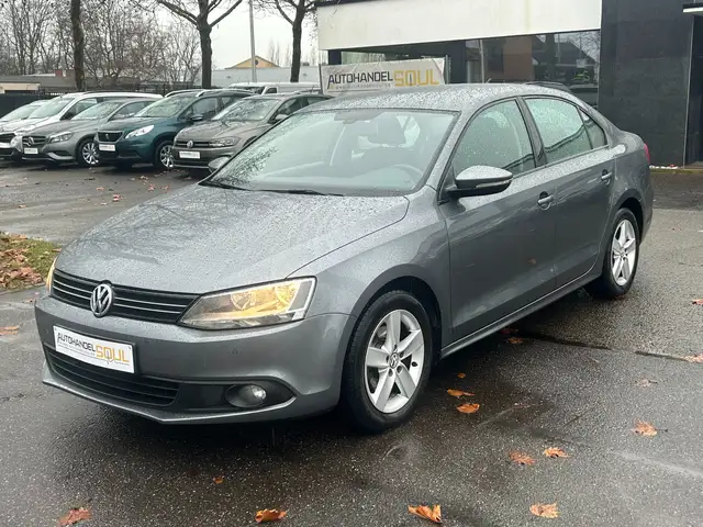 Volkswagen Jetta main image