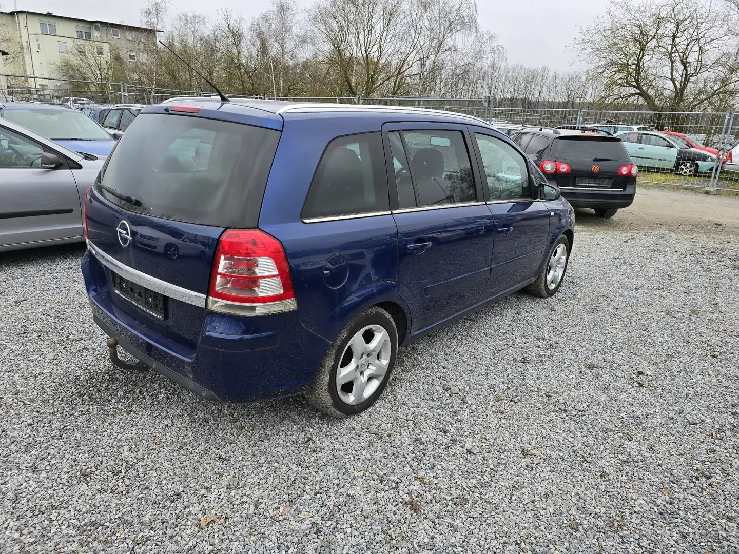 Opel Zafira 1.8 LPG Edition Blau - 2